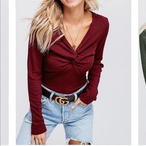 Women’s twisted front long sleeve